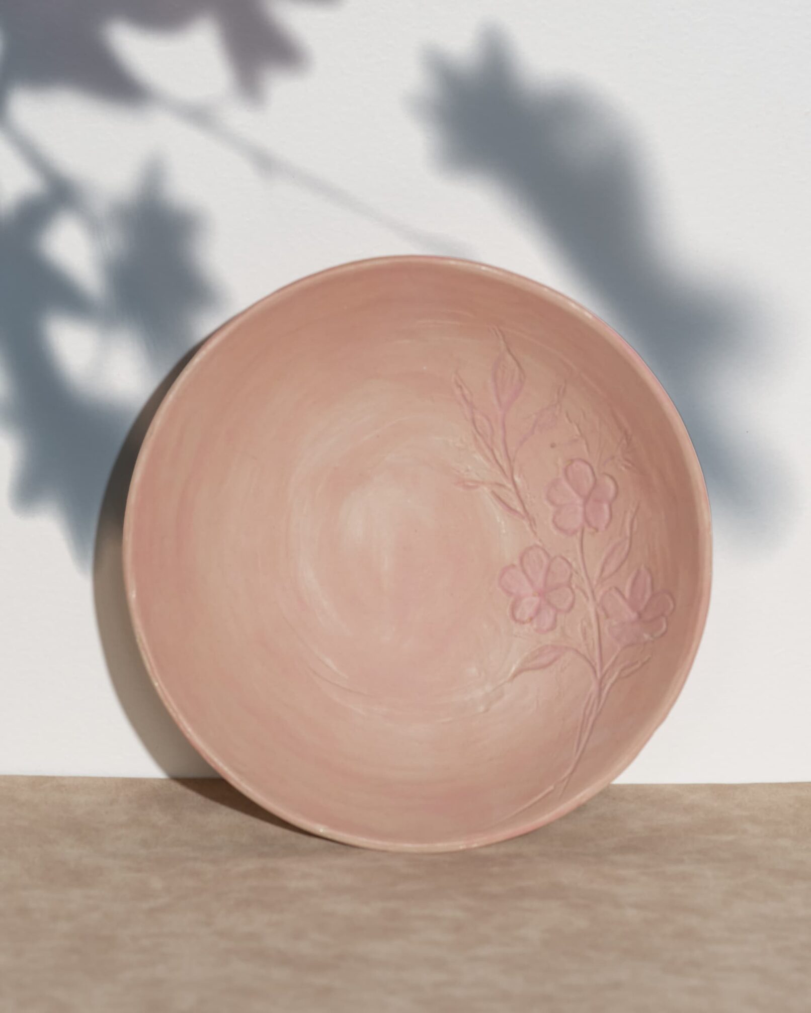 coupelle avec fleurs de cerisier gravées