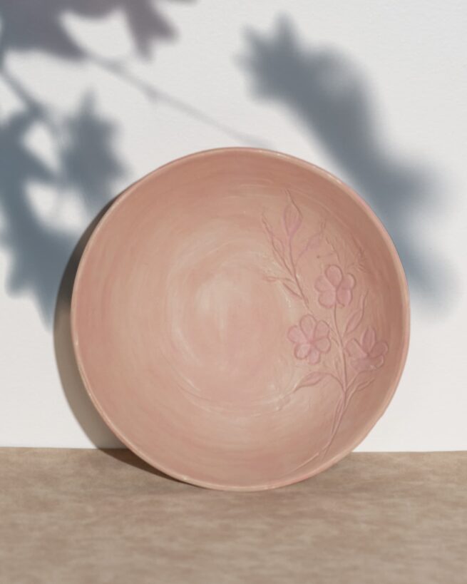 coupelle avec fleurs de cerisier gravées